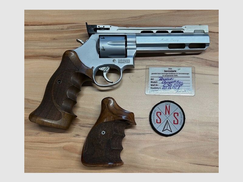 Smith & Wesson Club 30 Competition