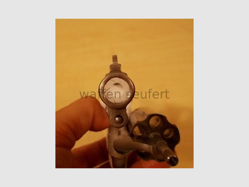 Revolver Smith & Wesson M 60 en acier inoxydable de 2 pouces