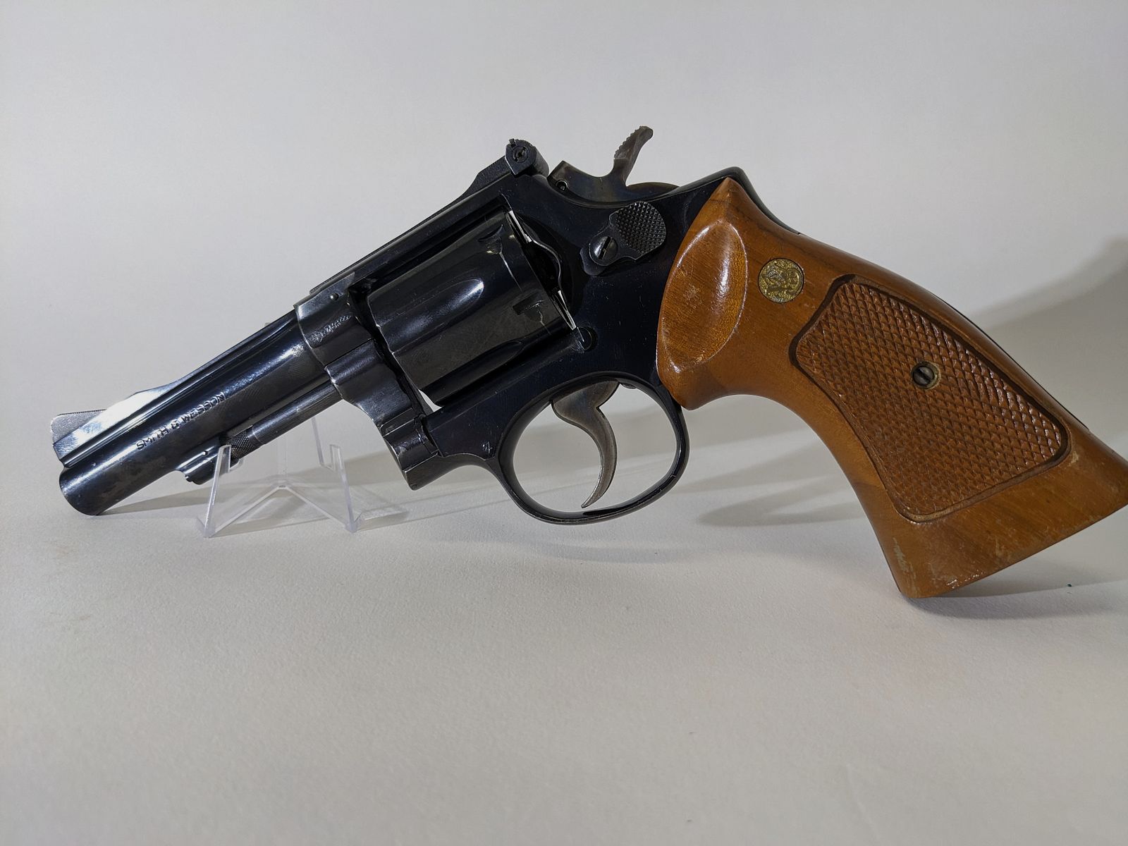 Revolver Smith and Wesson 4" cal. 38