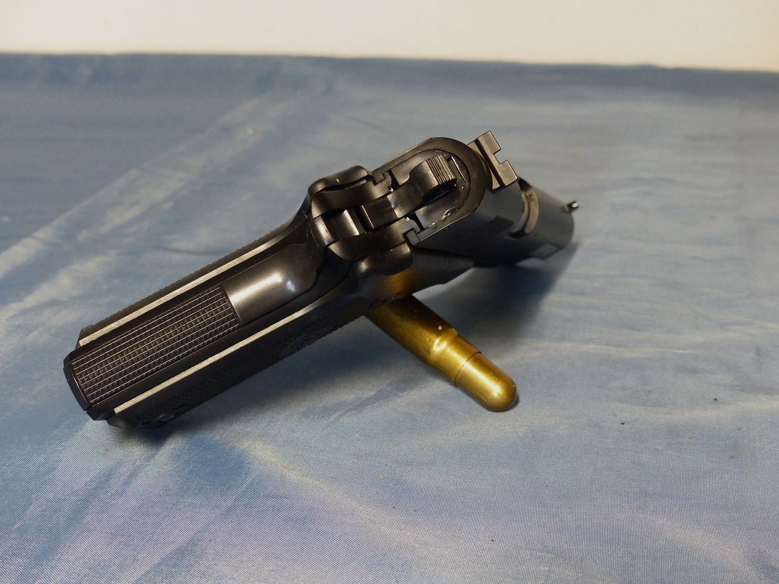 Colt Black Hop Up Type van KWC Soft Air Double Eagle Kal. 5,5mm