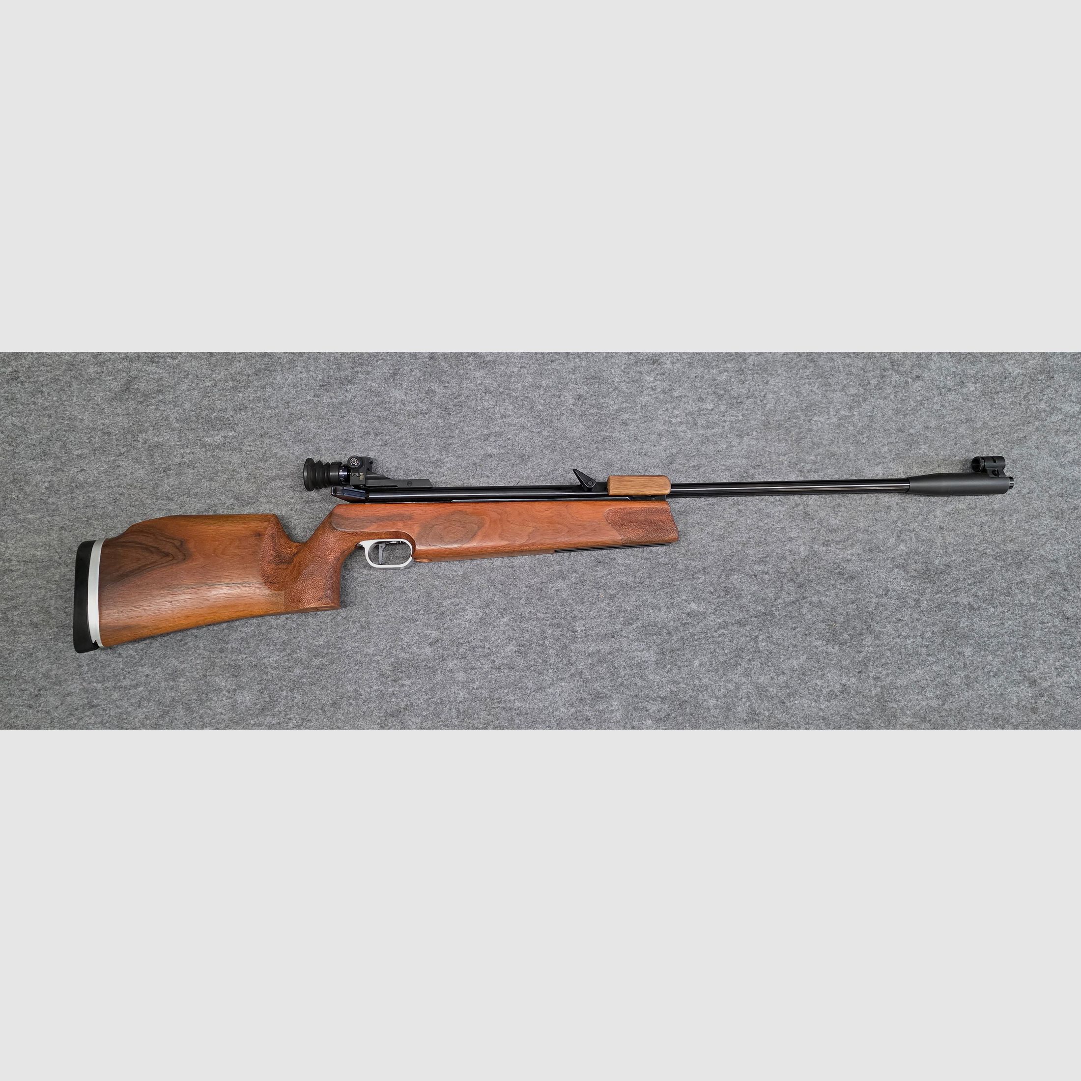 Match Luftgewehr Seitenspanner Walther LGR  sehr selten im tollen Zustand, kaum benutzt.