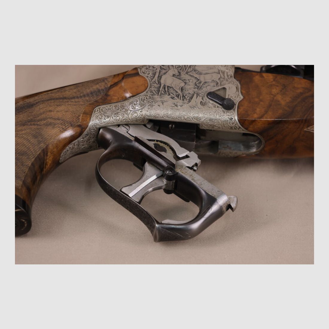 Outschar / Ferlach blokgeweer systeem "Heeren" // Droomhout // Achtkantloop // Gravure // Zeiss Varipoint !!