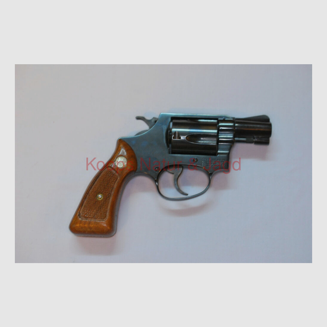 Smith & Wesson	 36