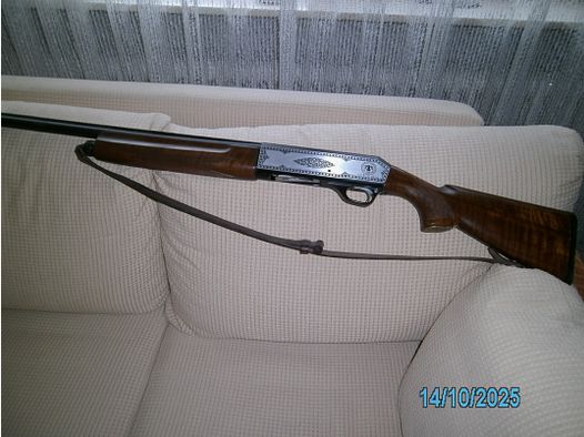 Fusil à chargement automatique "HUGLU