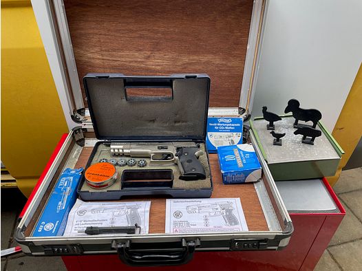 RWS Modell C225 Target Co2 Pistole inkl. Koffer + viel Zubehör 