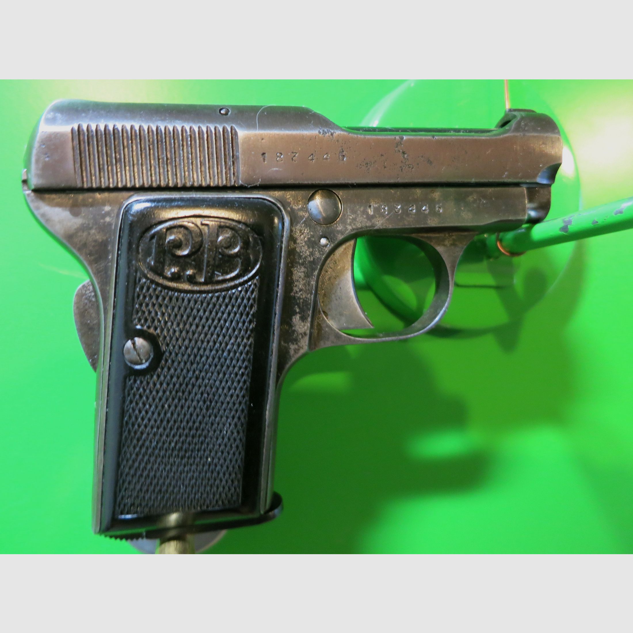 Pocket pistol Beretta Mod. 1920 (418) Version III; 6.35 mm Browning; J. Bond 007! #38-