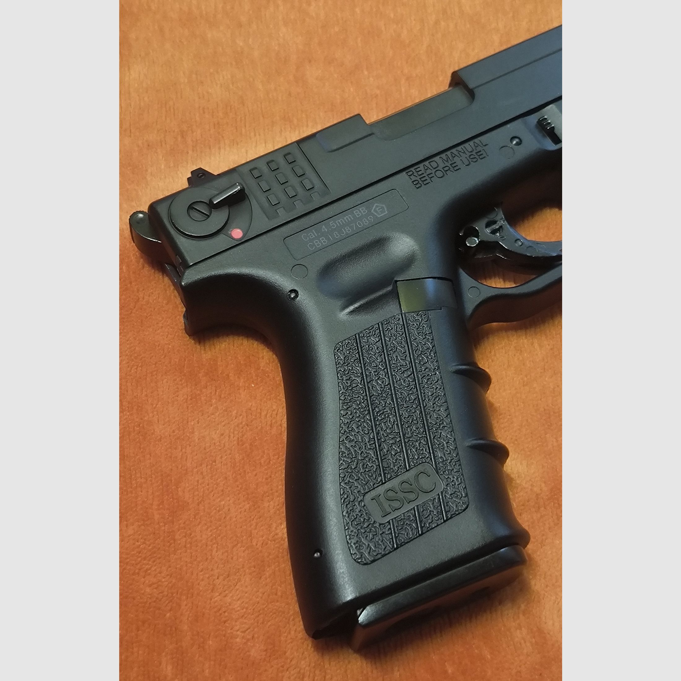 ISSC M22 CO2 Blowback wie Neu Voll Set