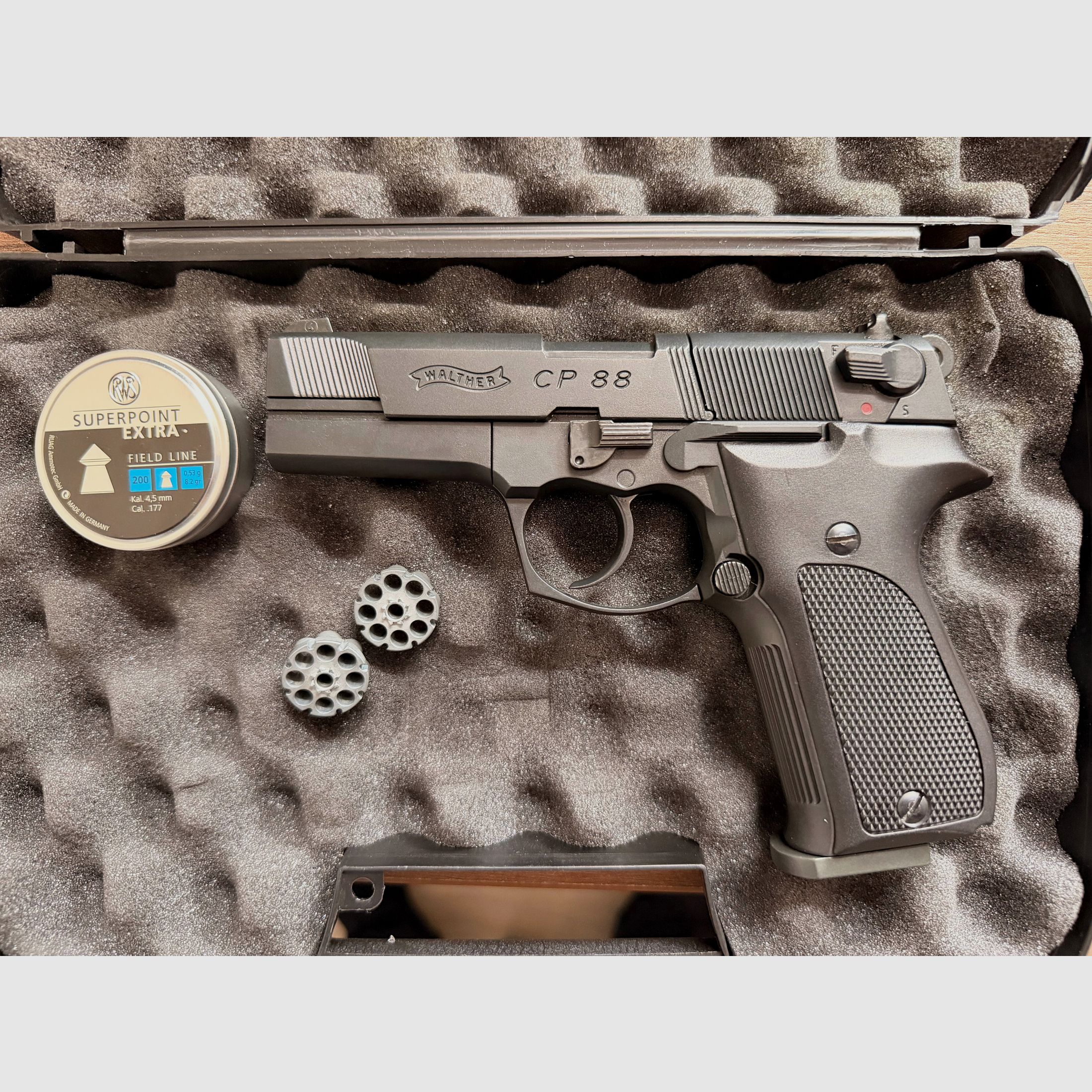 Walther CP88 CO₂ pistol 4.5 mm diabolo + case + diabolo pellets