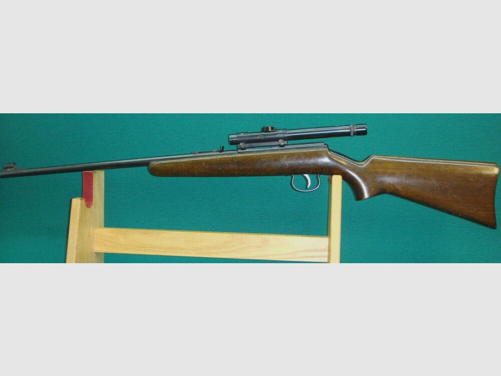 Carabine à répétition Anschütz avec lunette de visée