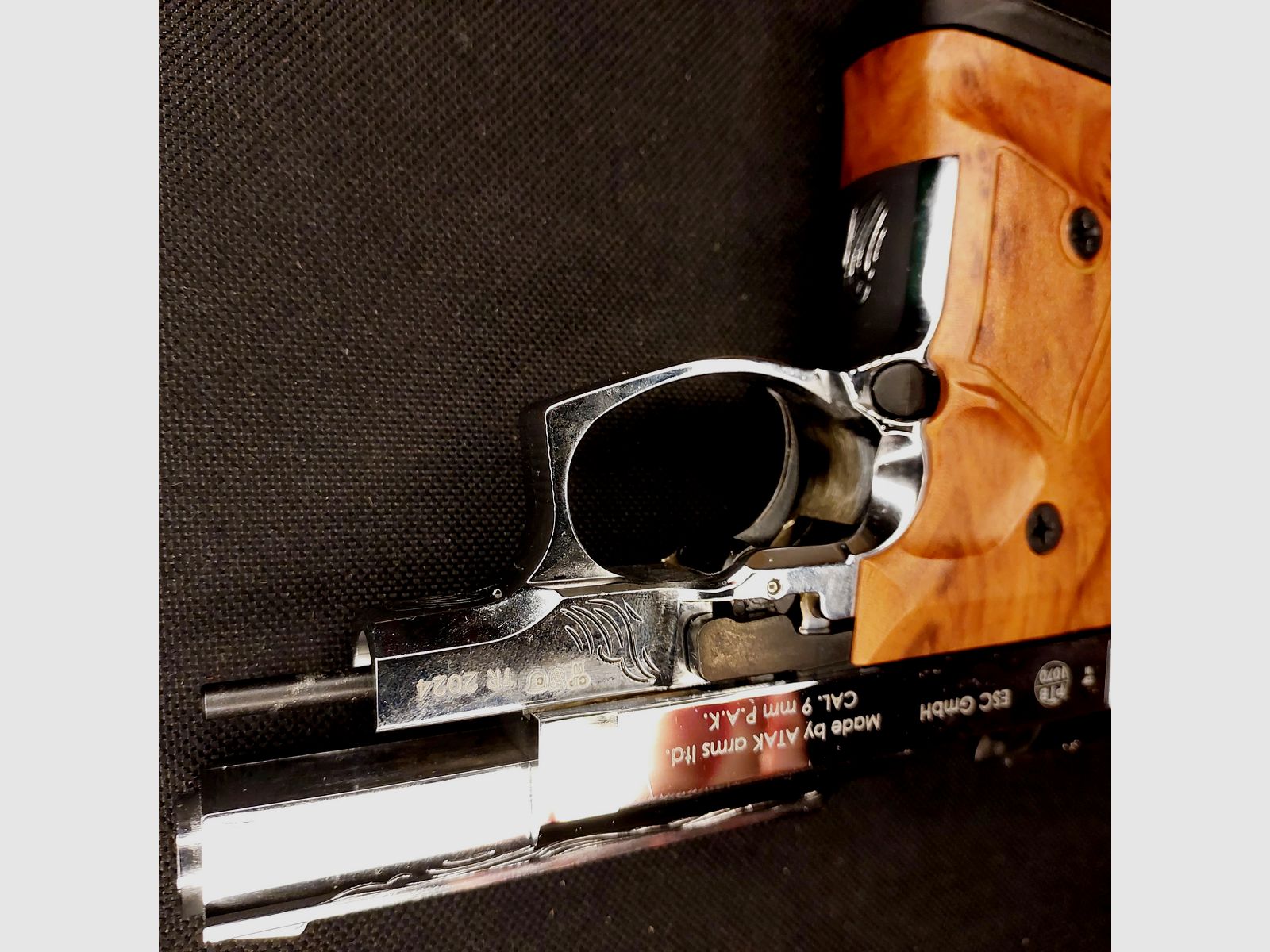 Zoraki 914-P blank firing pistol 9mm P.A.K. chrome engraved wood look (PTB 1070) - 914 as good as new!