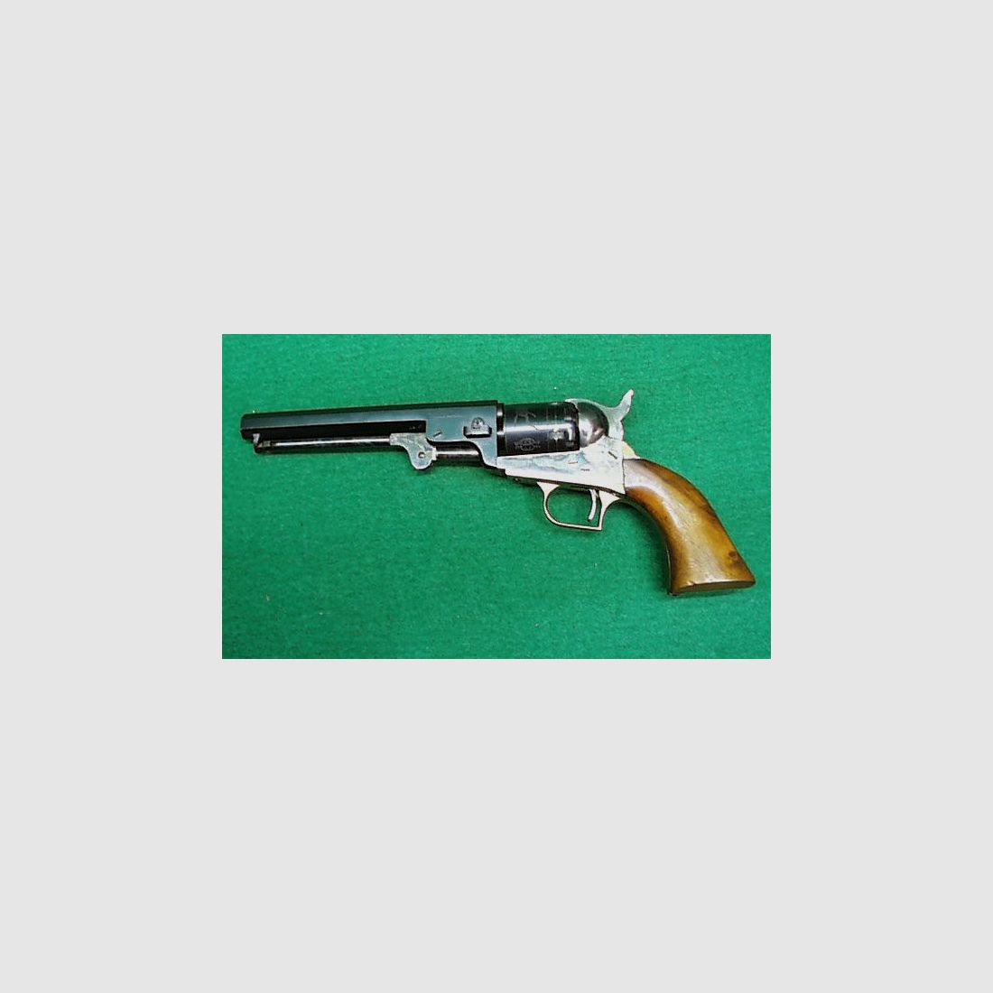 Uberti Revolver Mod.1849 Pocket Cal.31 Percussion, image 3 of 4