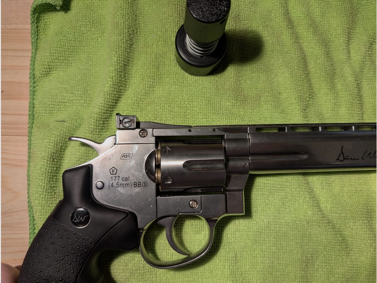 Revolver CO2 ASG Dan Wesson de 6 pulgadas 4,5 mm BB