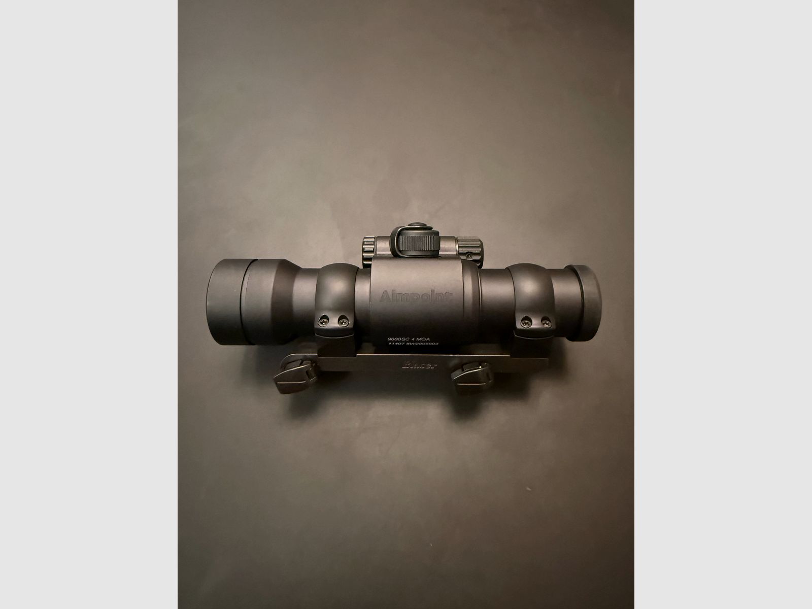 Aimpoint Leuchtpunktvisier 9000 SC mit Blaser Sattelmontage