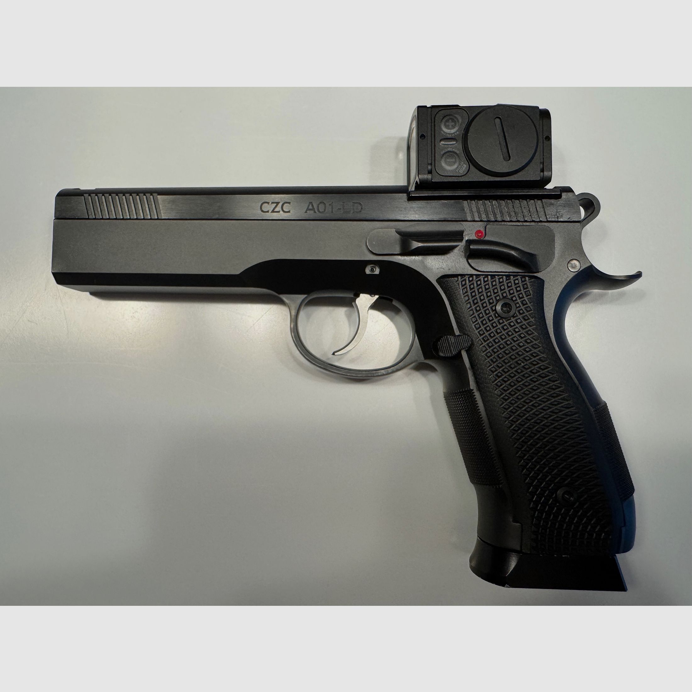 Pistola CZcustom Mod. CZC A01 LD -Listo para óptica