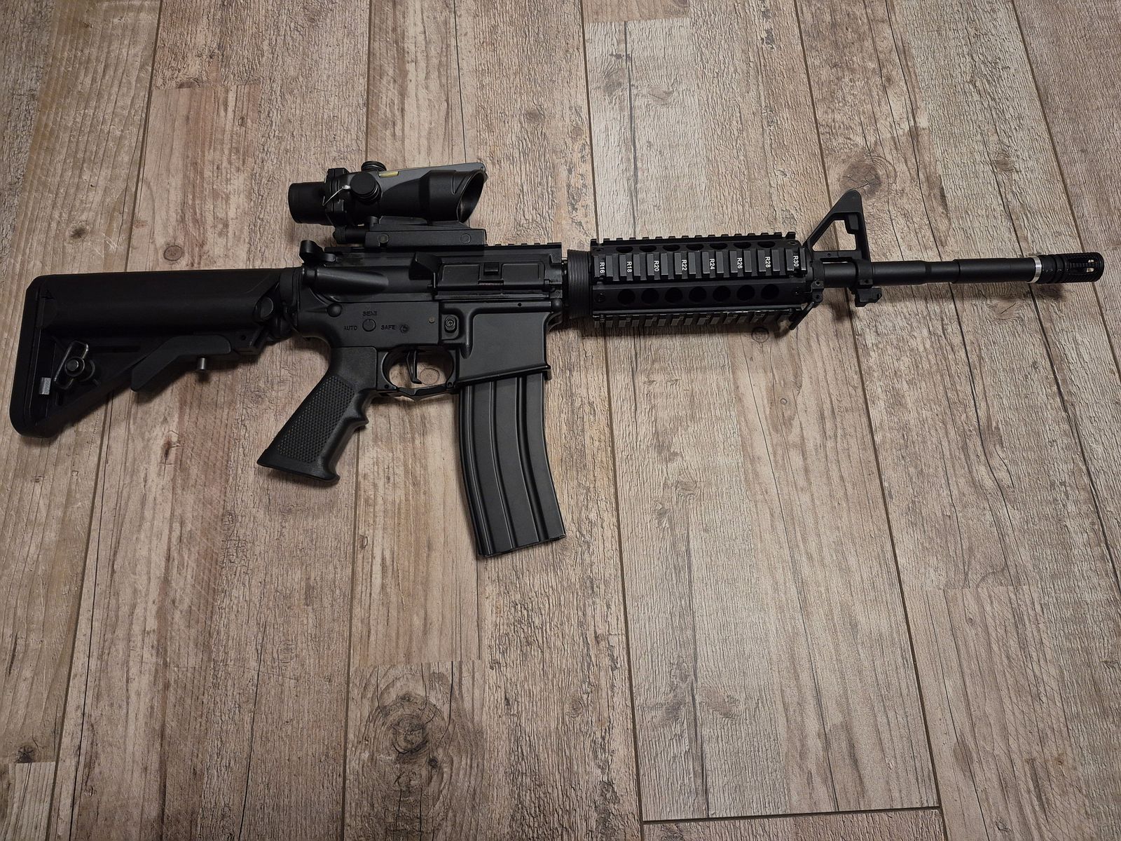 Kompletny zestaw APS ASR404 M4 Carbine + akcesoria