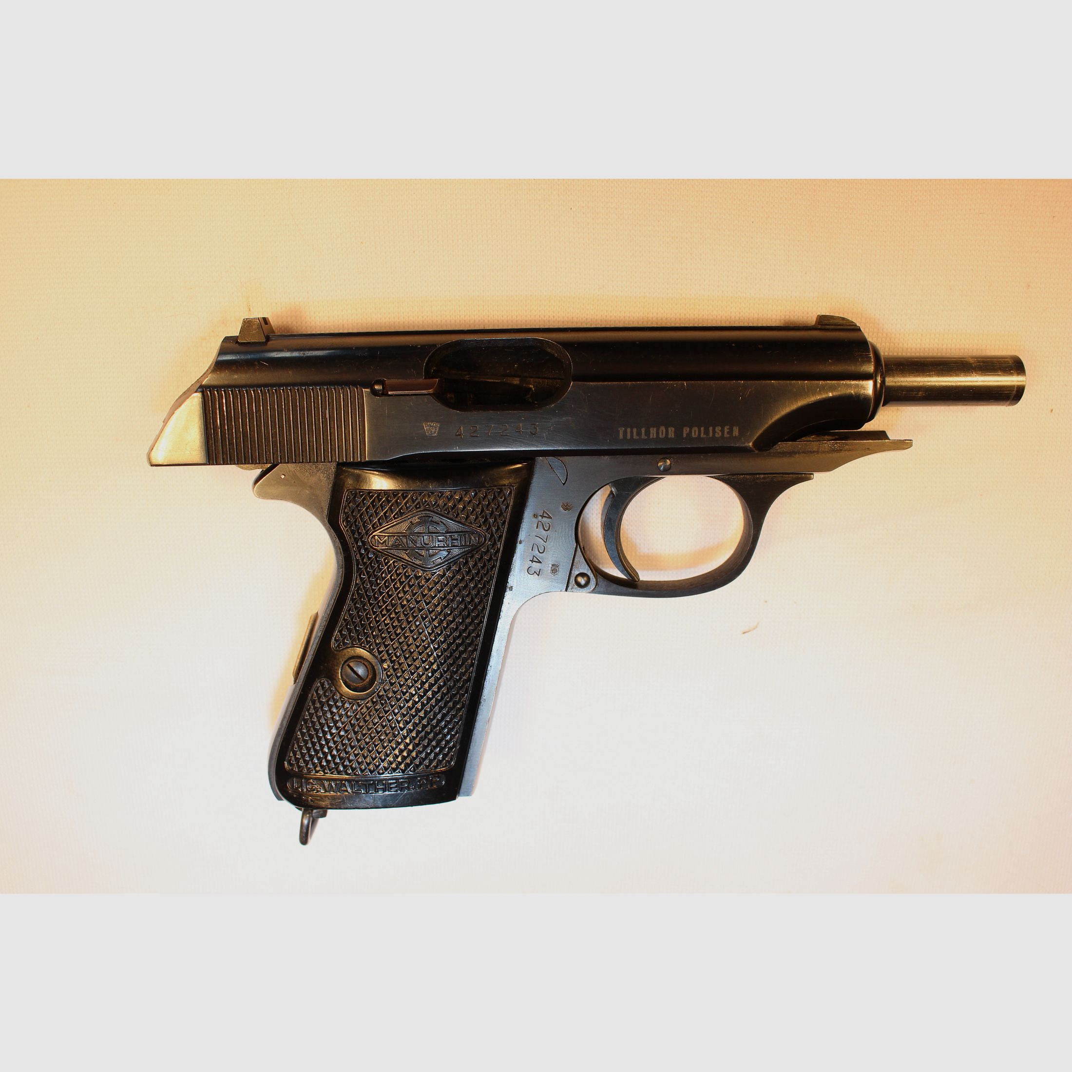 Manurhin Model PP in caliber 7,65 brow. van de Zweedse politie.