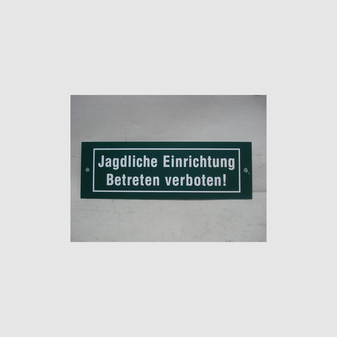 Hunting facility - No entry! Plastic sign