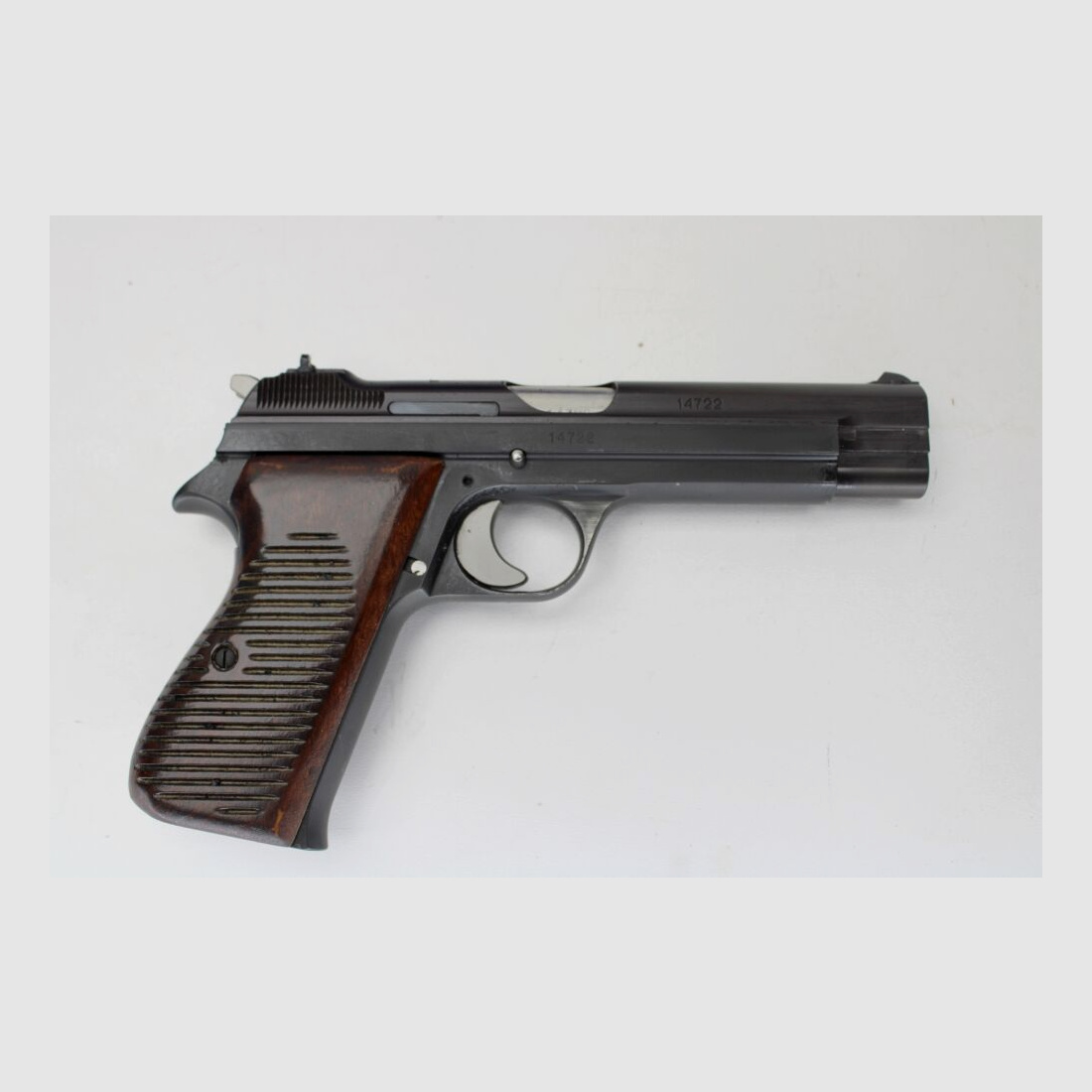 Pistole SigSauer P210 m/49 Kal. 9mm Luger inkl Box #:15276 Pfandversteigerung 17.7.25