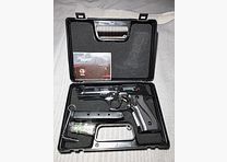 Ekol Firat Magnum blank-firing pistol chrome Cal. 9mm P.A.K. (PTB 973) like new!