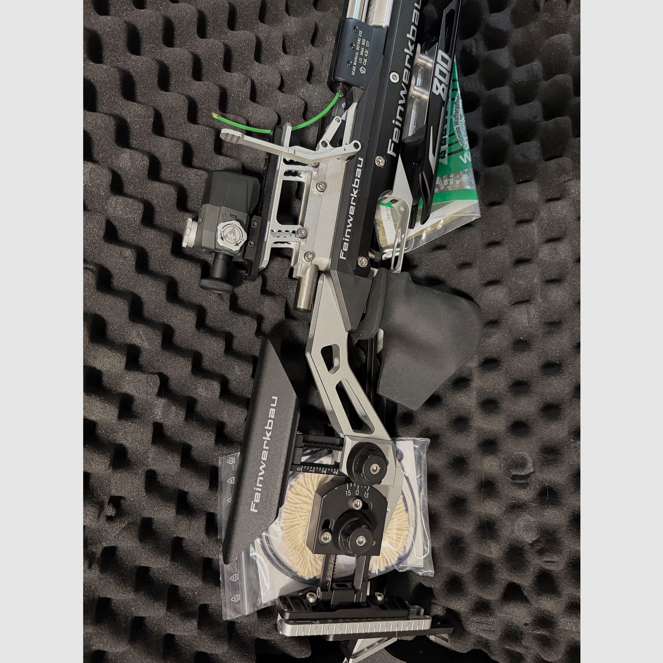 Feinwerkbau (FWB) 800 Alu – Match air rifle 4.5 mm (.177) right-handed – complete set with case, image 4 of 11