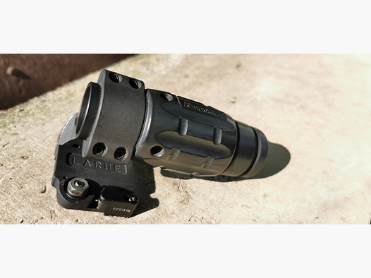 Aimpoint Magnifier mit Larue Mount