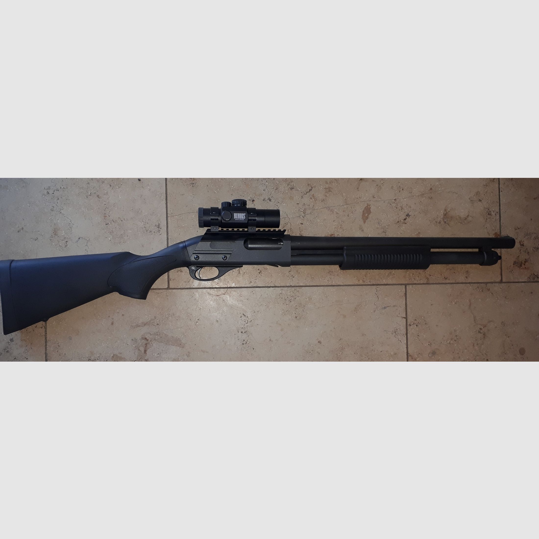 Remington Model 870 taktisch mit Burris ZF.