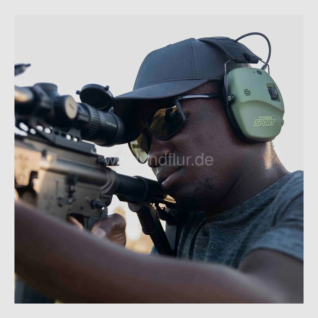 AKAH ISOTUNES Sport Defy Slim