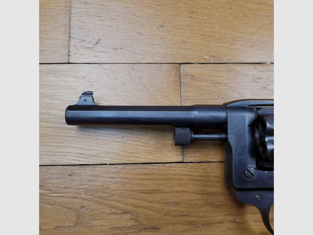 Zeer mooie dienstrevolver 1892 – algemeen maar mythisch – Hoogtepunt van de revolver Made in France – kaliber 8mm92 – Iconisch wapen van 1915 – Staat Sup!, afbeelding 22 van 23