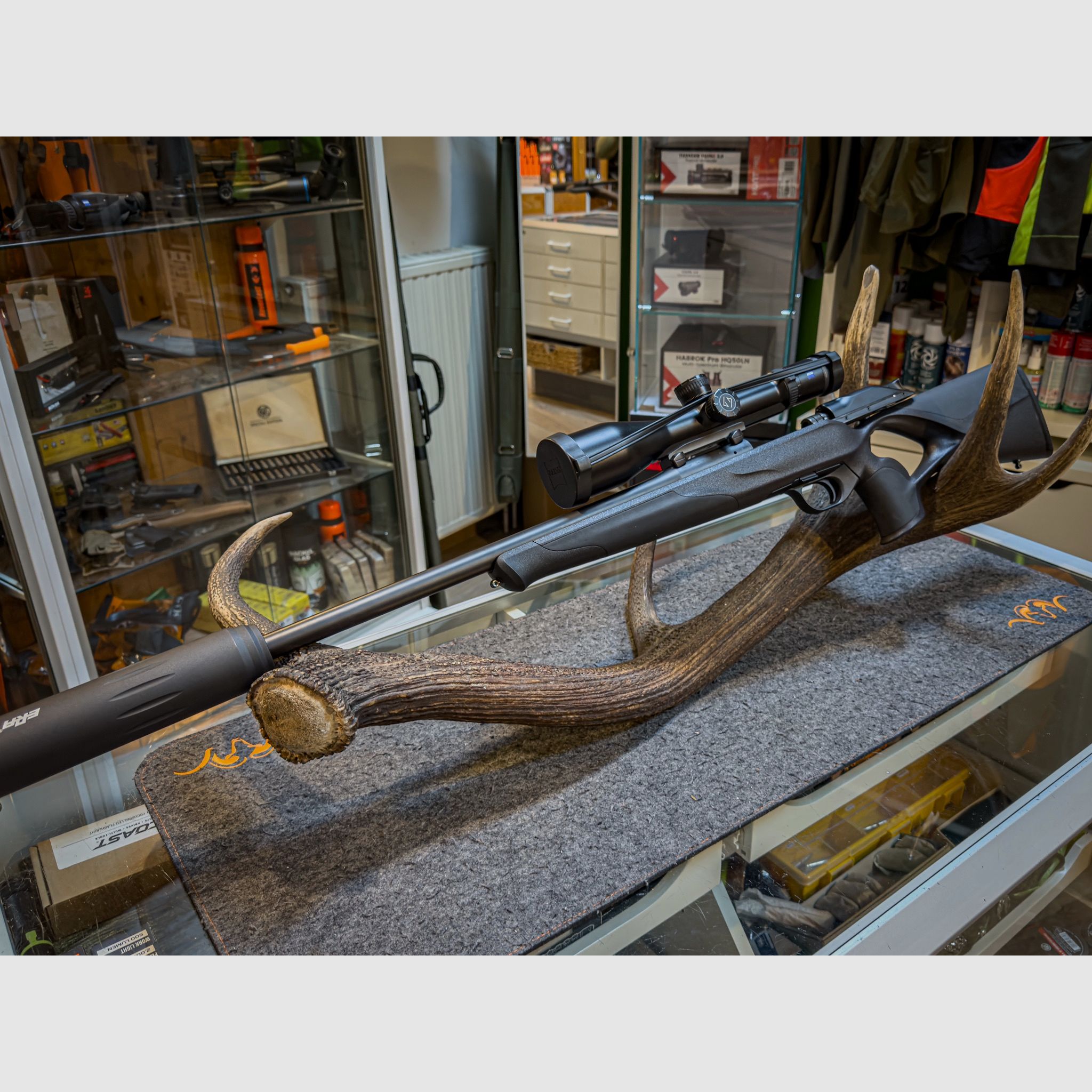Blaser R8 Professional with Zeiss Victory HT 3-1256