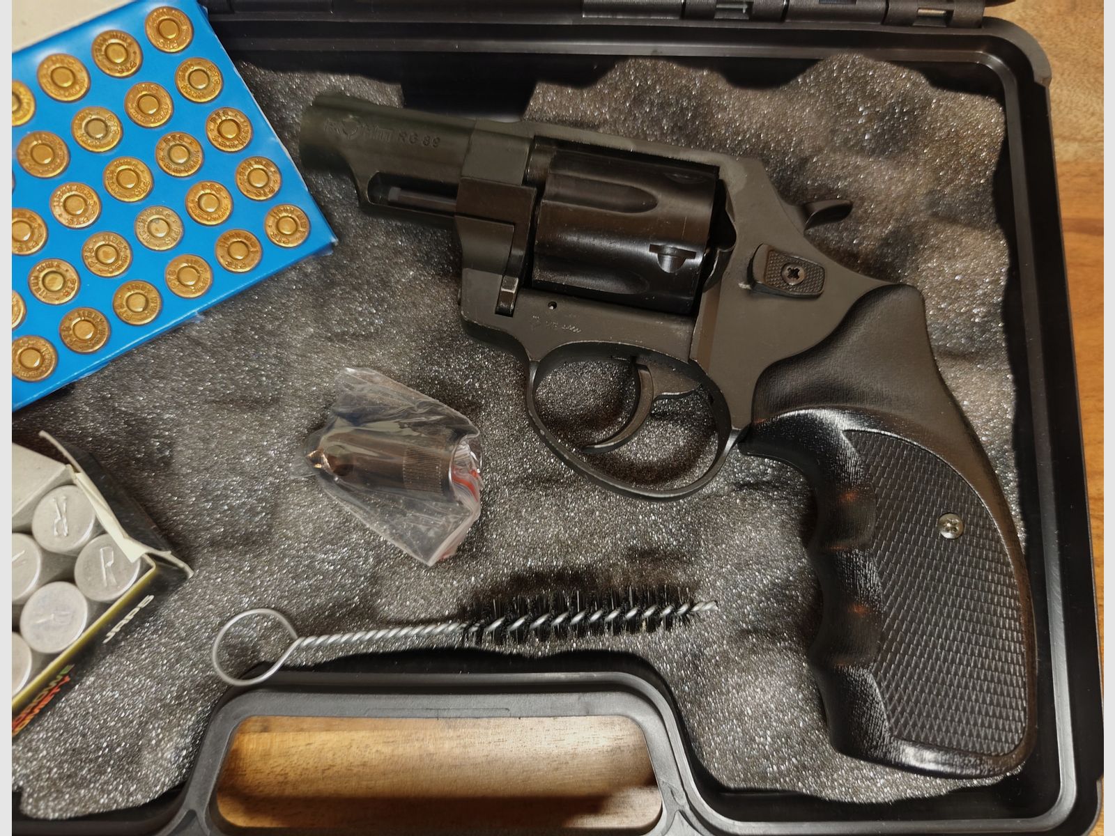 Röhm RG 89 PTB 451 schwarz brüniert + Umarex Munition + Pyro