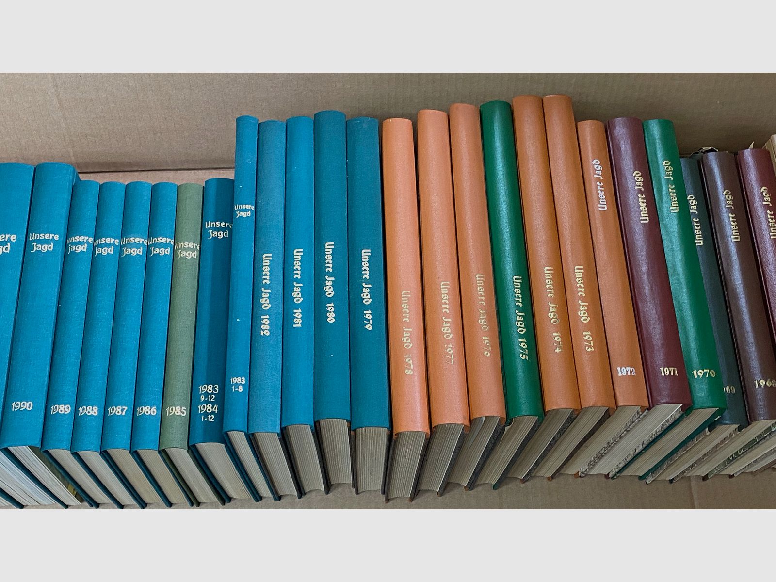 Zeitschrift "Unsere Jagd"  von 1956 bis 2020, einmalige Sammlung für Liebhaber, 65 Jahresausgaben,    Ausgaben von 1956 bis 2015 gebunden,  Jagdzimmer, Jagdbücher