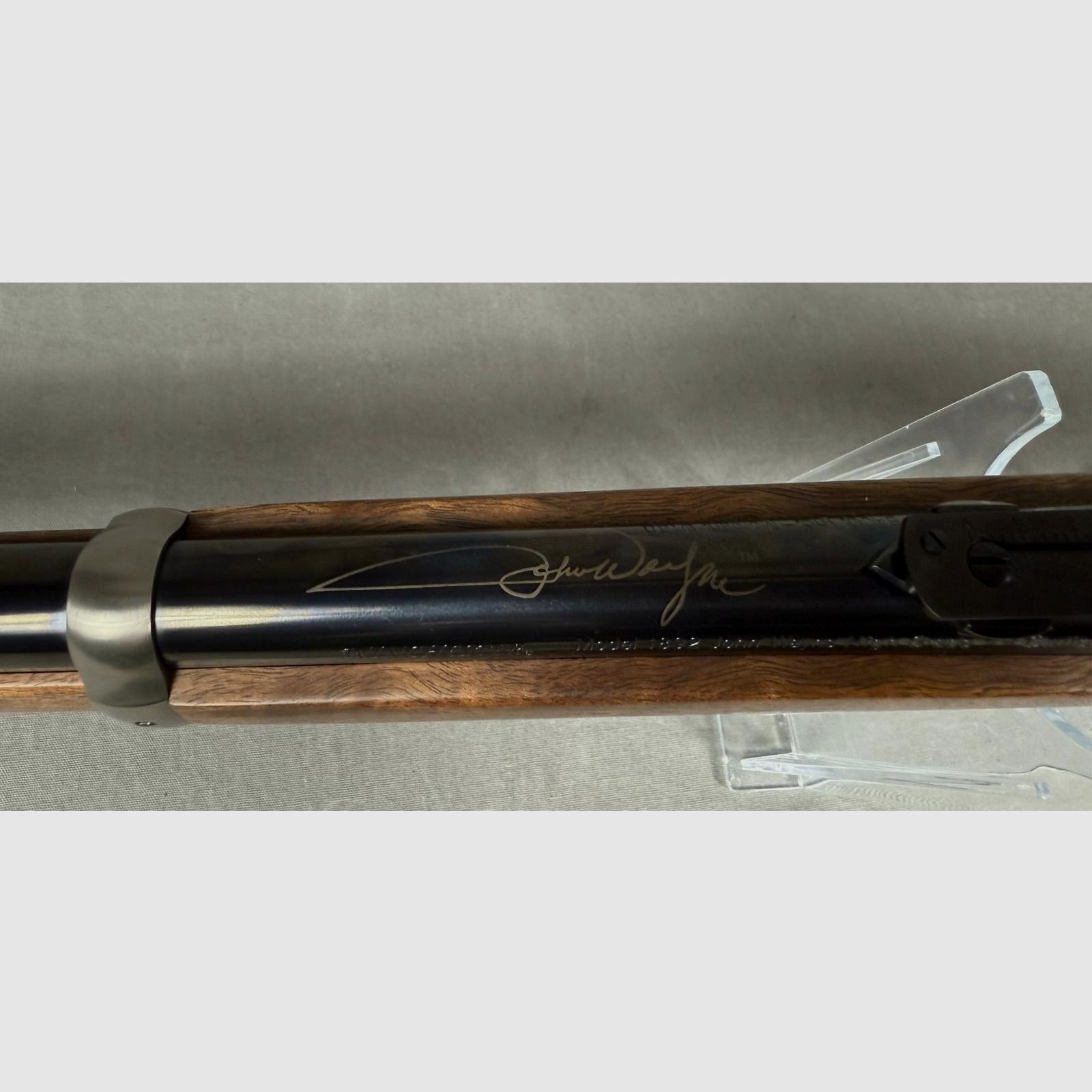 Winchester Mod. 1892  "John Wayne 100th Anniversary Custom Grade"   (.44-40 WCF)