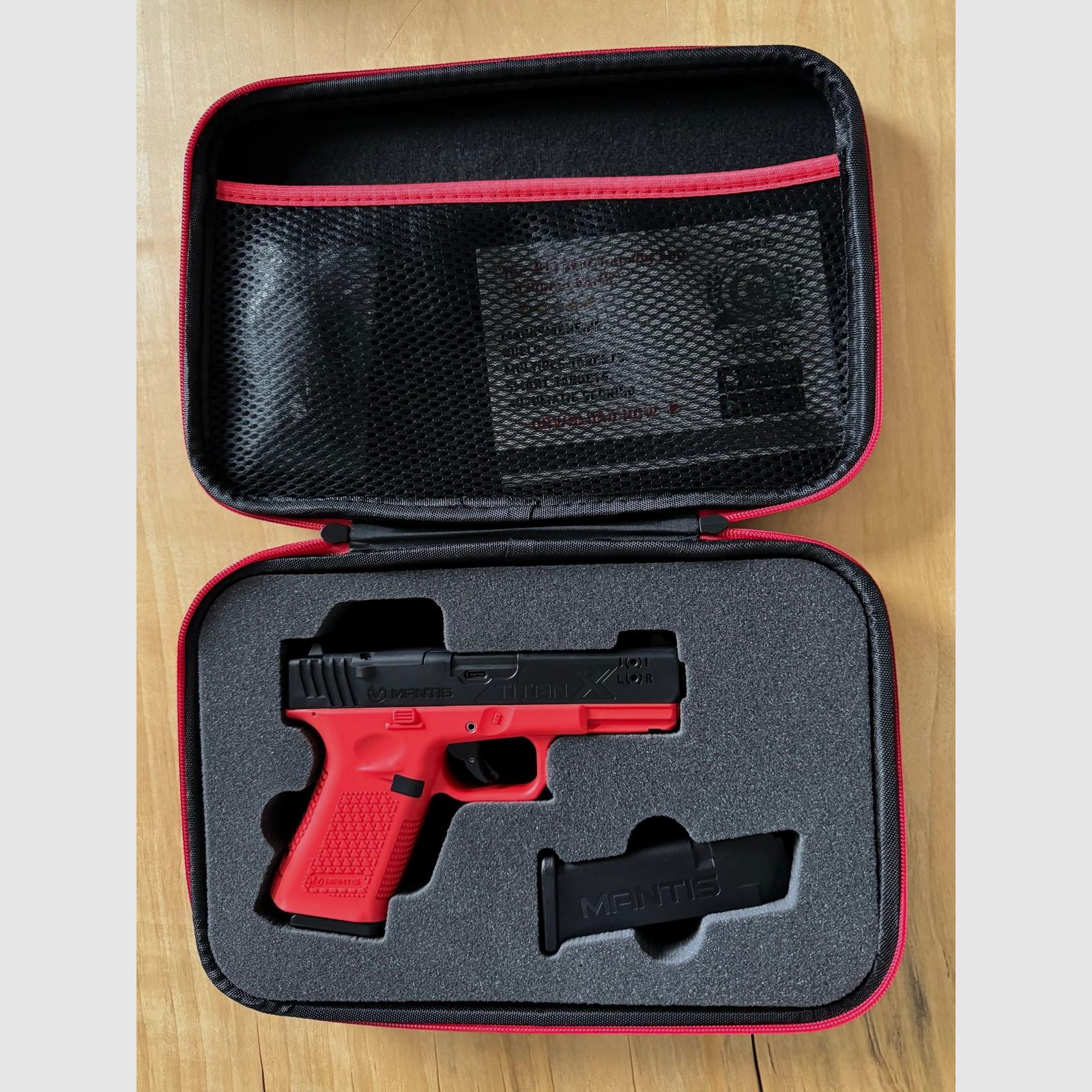 Mantis Titan X 701 laser dry-fire training pistol (like Glock 19)