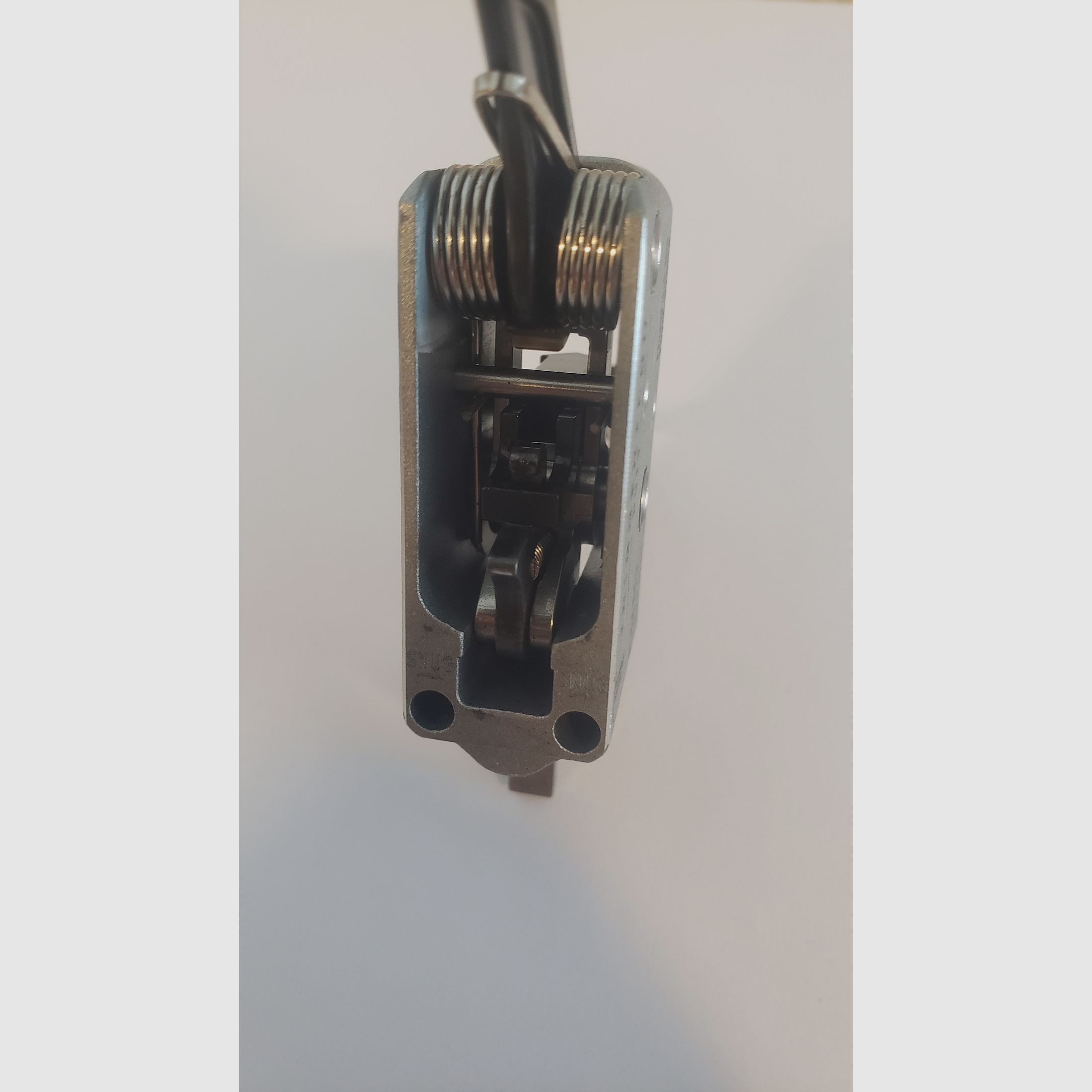 TRIGGERTECH - AR-15 - Grilletto di servizio - Due stadi 5.5lbs (2.500g)