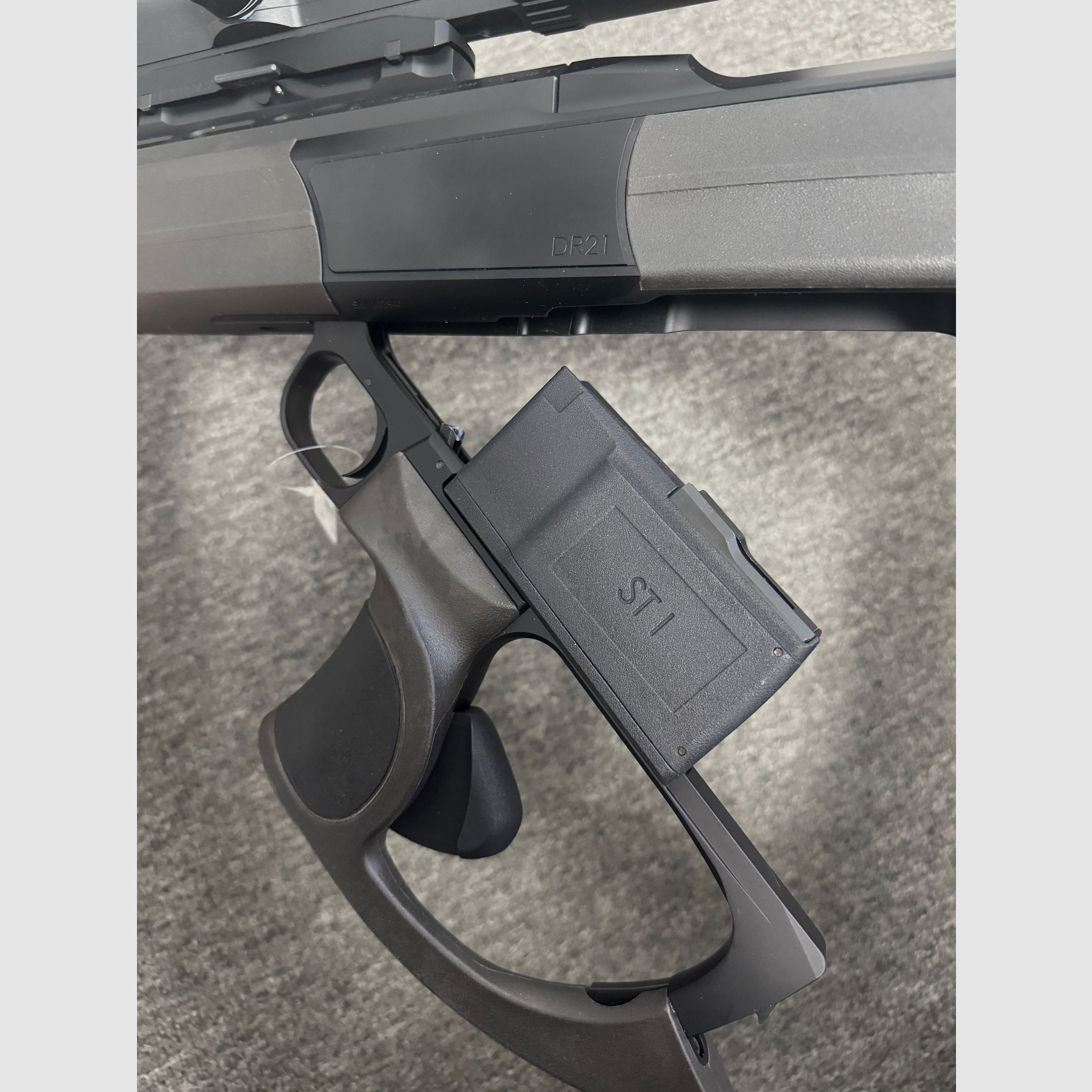 Dentler DR21 - 8x57IS - inclu. Zeiss Conquest V6  2-12x50 - Arme de démonstration