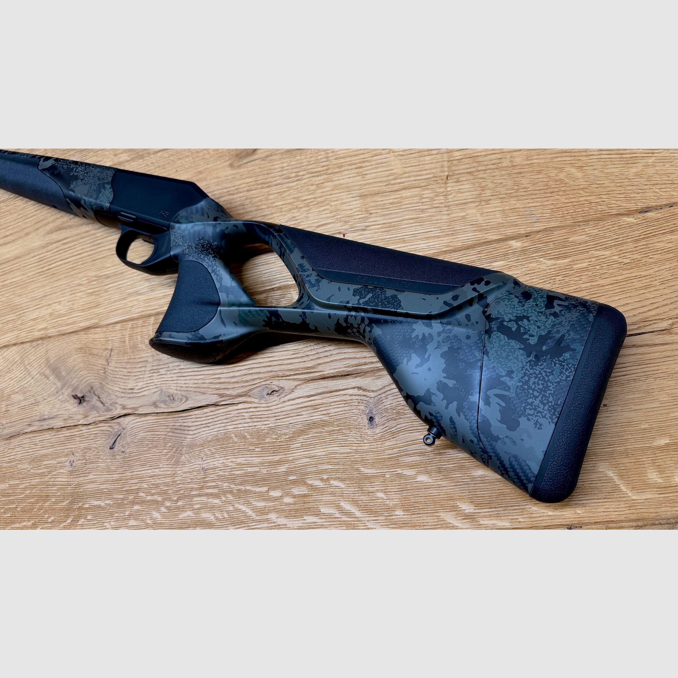 Blaser R8 Ultimate Carbon Huntec Camo housing / logo black / semi weight