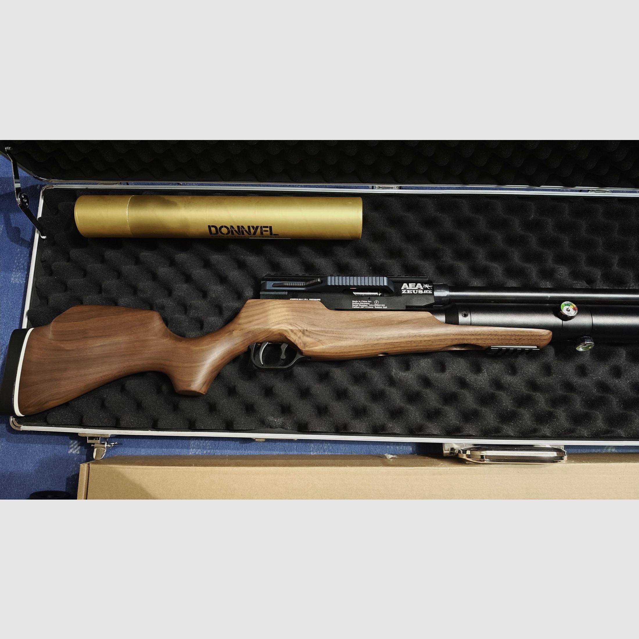 AEA Zeus new with case, accessories and suppressor air rifle caliber .68, image 4 of 5