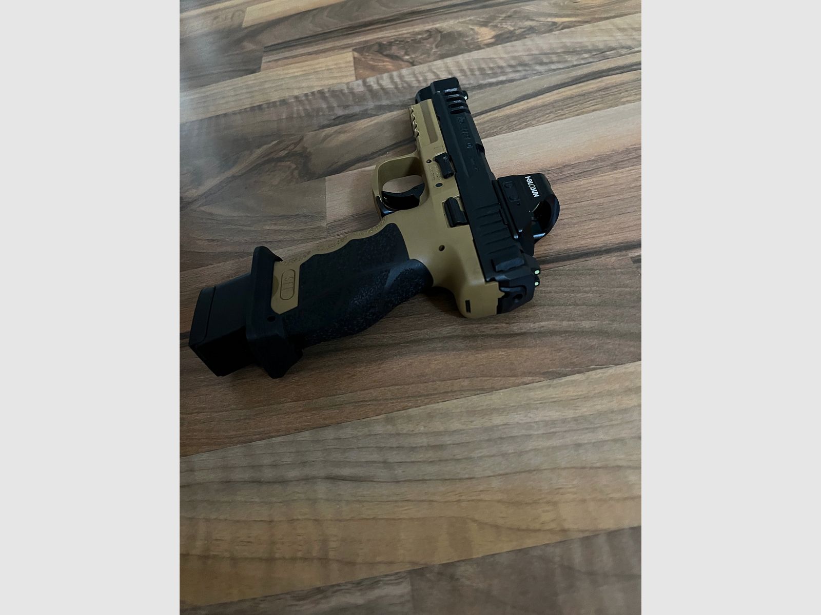 Heckler & Koch HK-Pistole Mod. SFP9 L + Holosun  