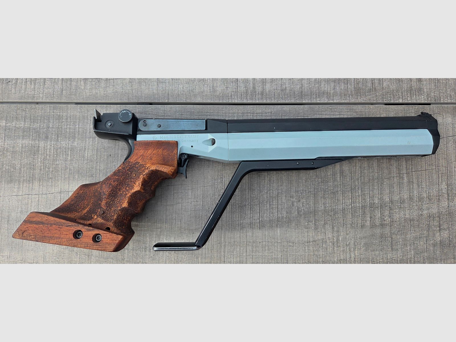 Feinwerkbau LP 100 mit Morini Griff