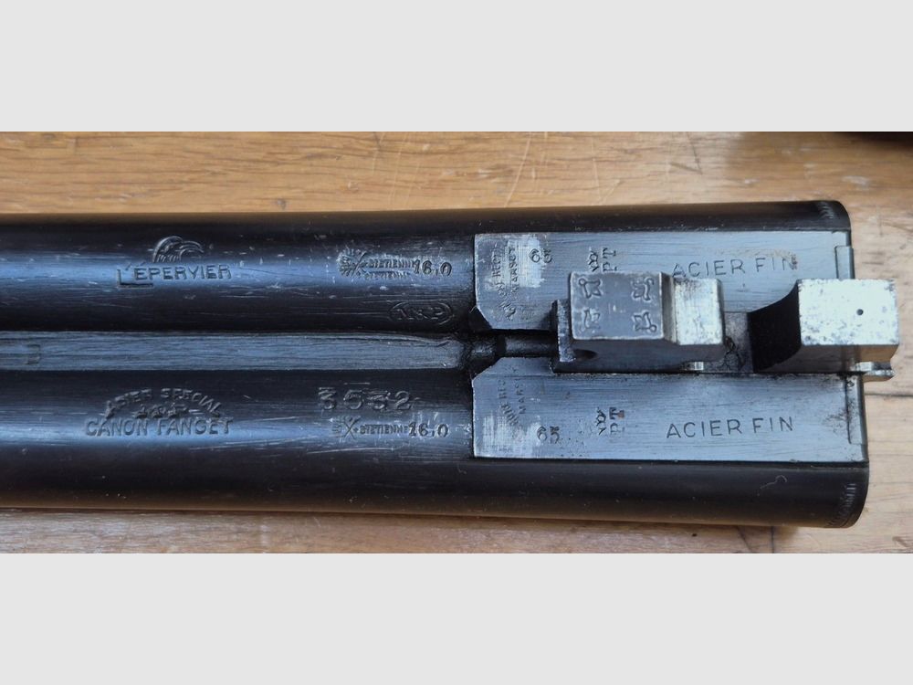 Beautiful Side-by-Side Shotgun « L’ÉPERVIER » — Artisan production from Saint-Étienne by Philippon – Fanget barrels — Cal. 16/65 — Screw closure – Good aesthetic condition and Very good mechanical condition – TBE, image 1 of 38