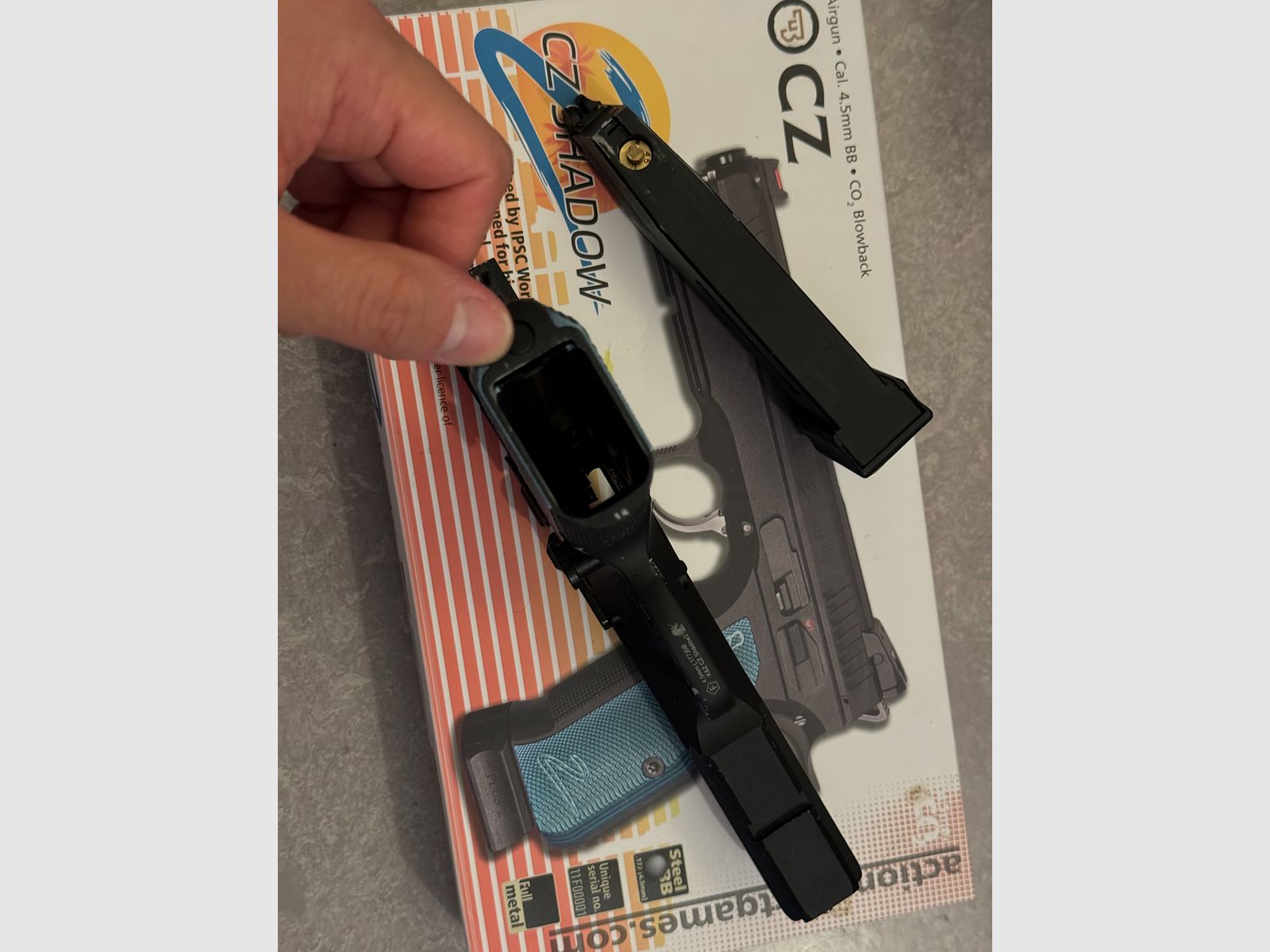 KJ Works CZ Shadow 2 Vollmetall CO2 BlowBack 4,5 mm BB noir