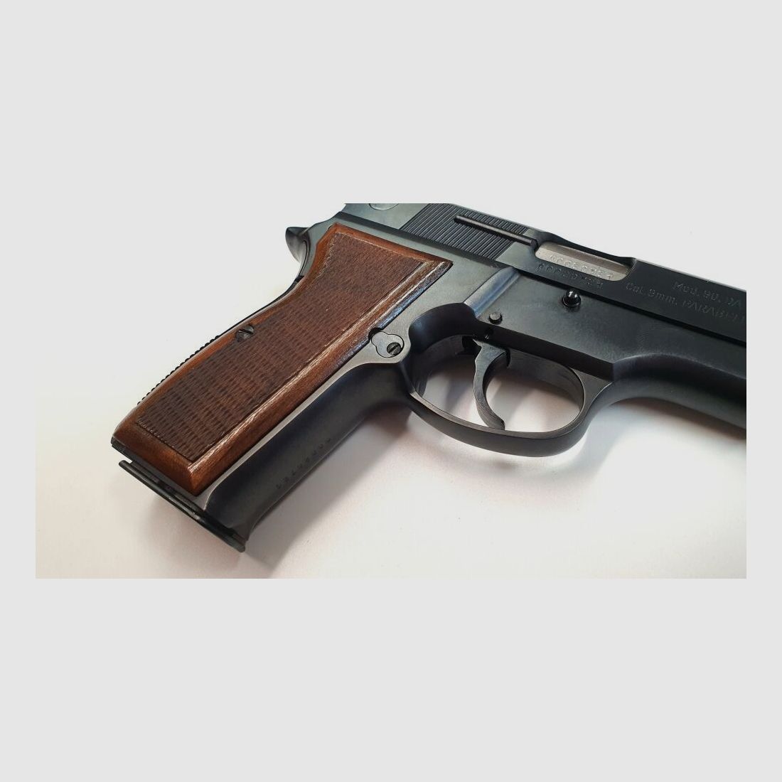 MAUSER-WERKE Oberndorf GmbH Halbautomatische Pistole Mauser Oberndorf GmbH, Mauser 90 DA - 9mmLuger
