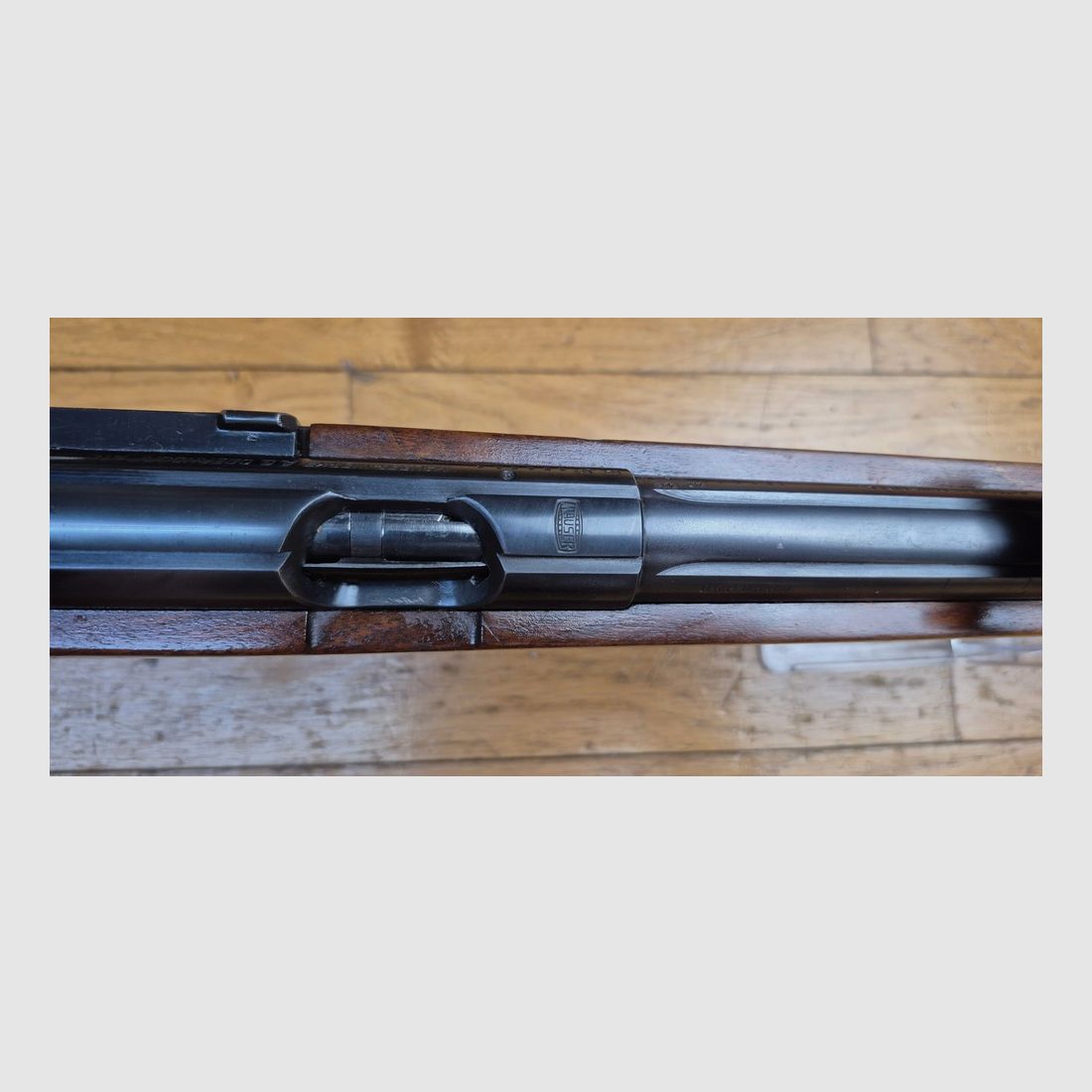 Sehr schöne Wettbewerbsbüchse Mauser ES350 B – III. Reich – Modell Meisterschaftsbüchse – 22LR – Anfängerwaffe 1936 – Mono-Nummer – Premium Lauf – Ein Sprung an der Spitze des Schaftes, aber insgesamt in ausgezeichnetem Zustand, fast neu – TBE, Bild 20 von 35