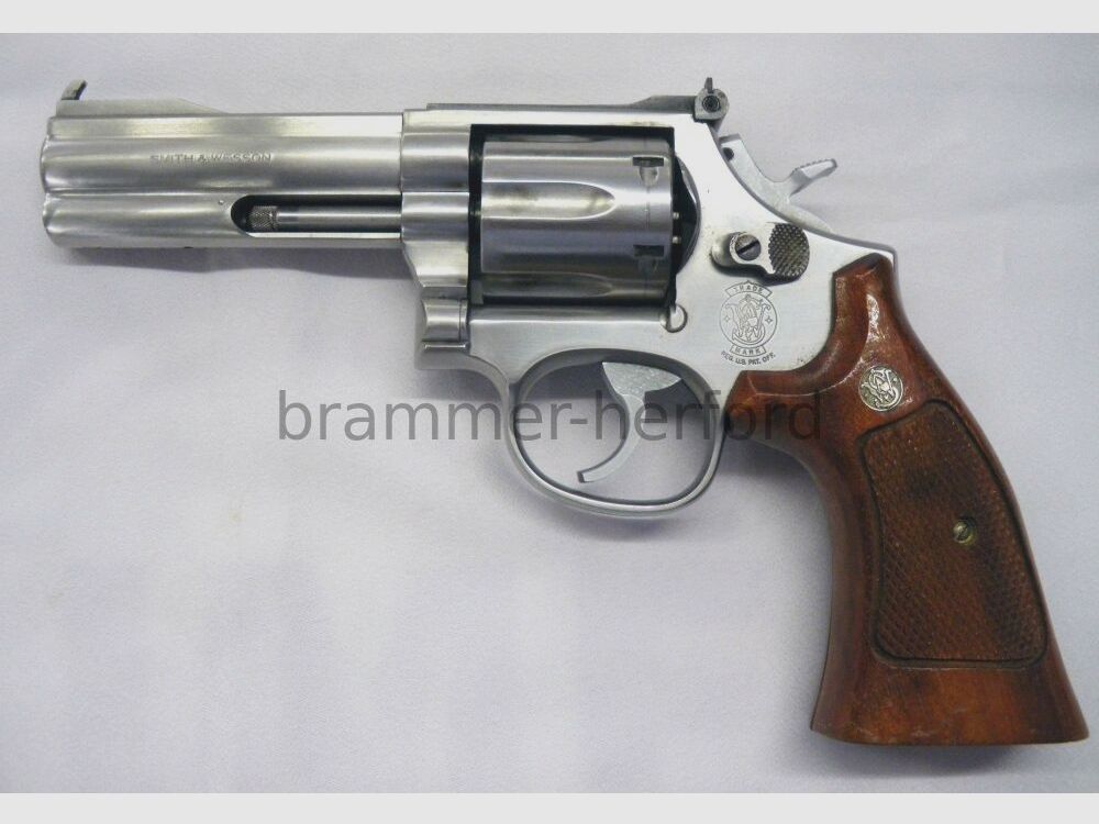 Smith & Wesson 686-3 (1)