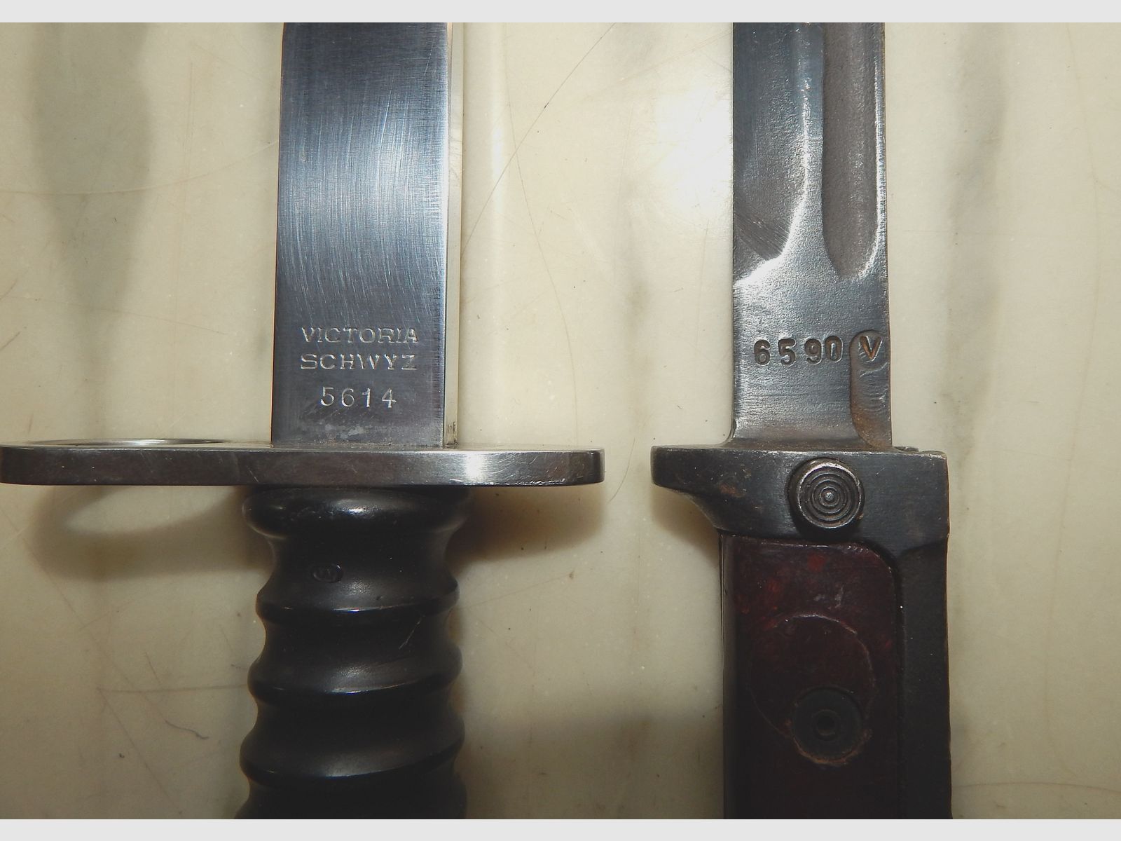 2 Bajonette