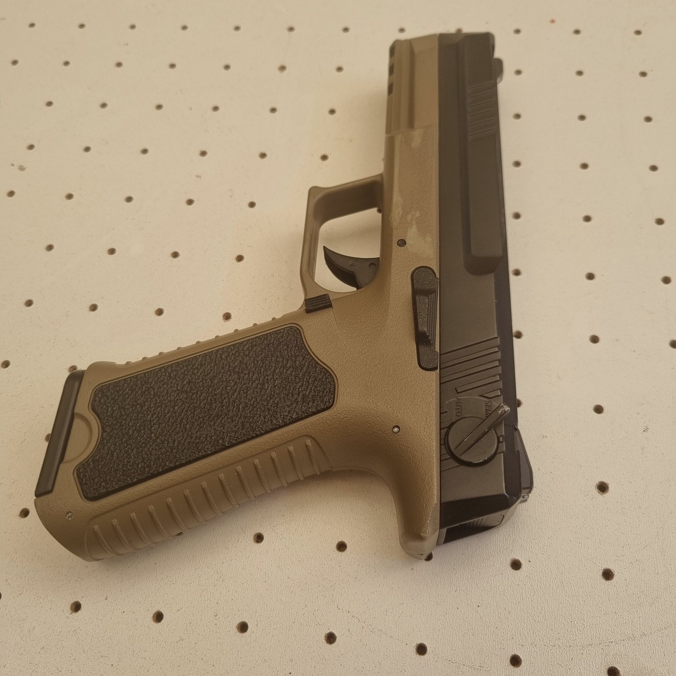 Airsoft Pistole AEP von CYMA