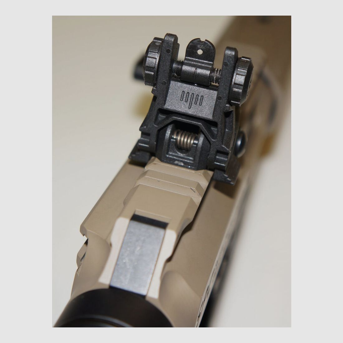 GWMH Selbstladebüchse GWMH SPC-SPORTER A4 10" (SWISS PISTOL CARBINE) FDE Kal.9x19 AR15 Glock Magazin