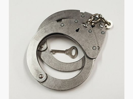 CLEJUSO Clemen & Jung e.K. Handfessel CLEJUSO No. 12 INOX , rostfreie Edelstahl Handschelle, Made in Germany, gebraucht