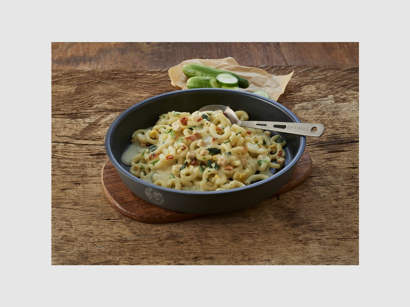 Trek‘n Eat Sahnenudeln mit Hühnchen und Spinat