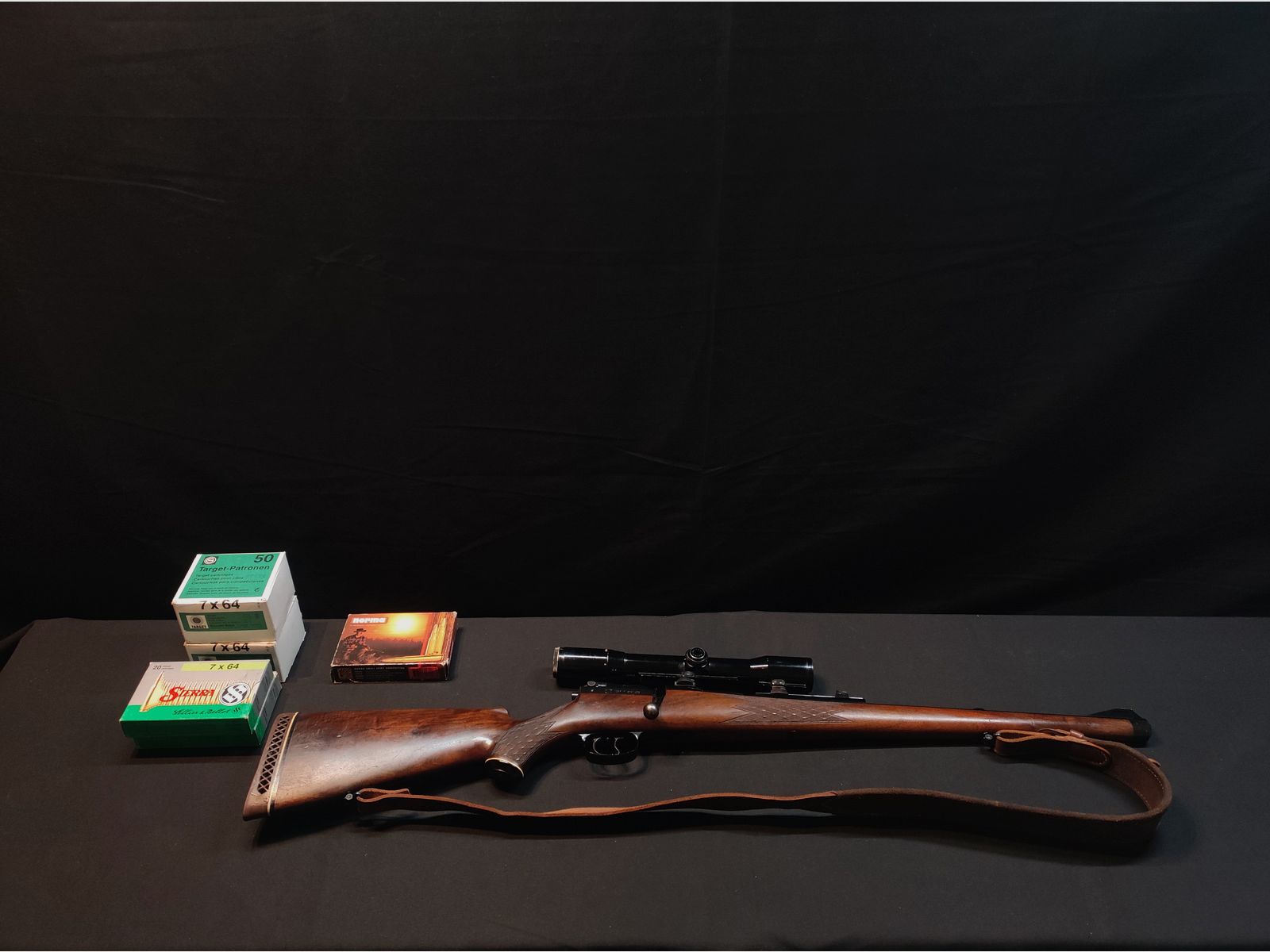 # Mauser Mod. 66 bolt-action rifle caliber 7x64 with Zeiss Diavari-D 1.5–6x – good condition – incl. 139 rounds hunting ammunition